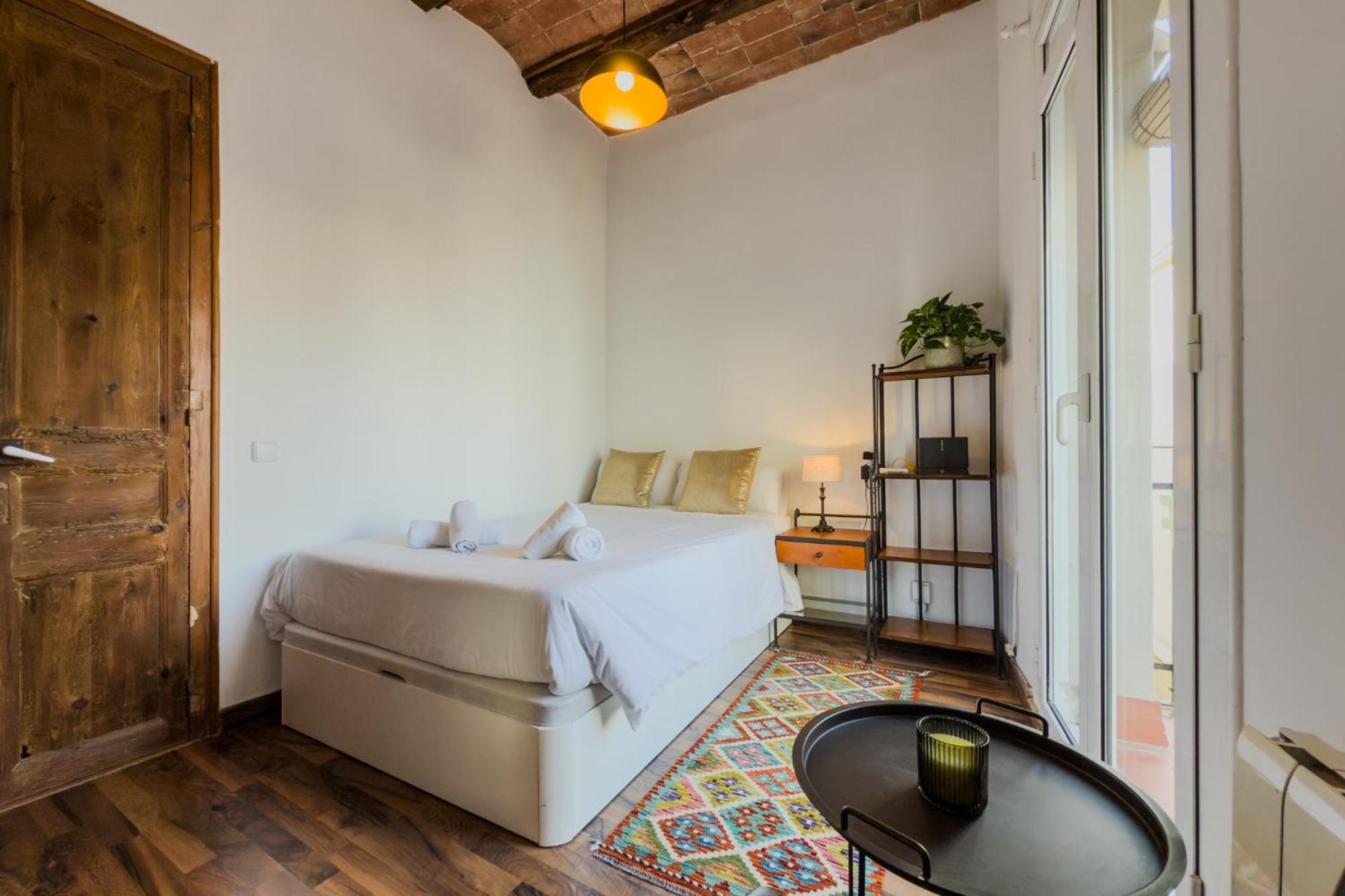 Magalhaes - Trad Flat In Poble Sec, Near Ramblas Барселона Экстерьер фото