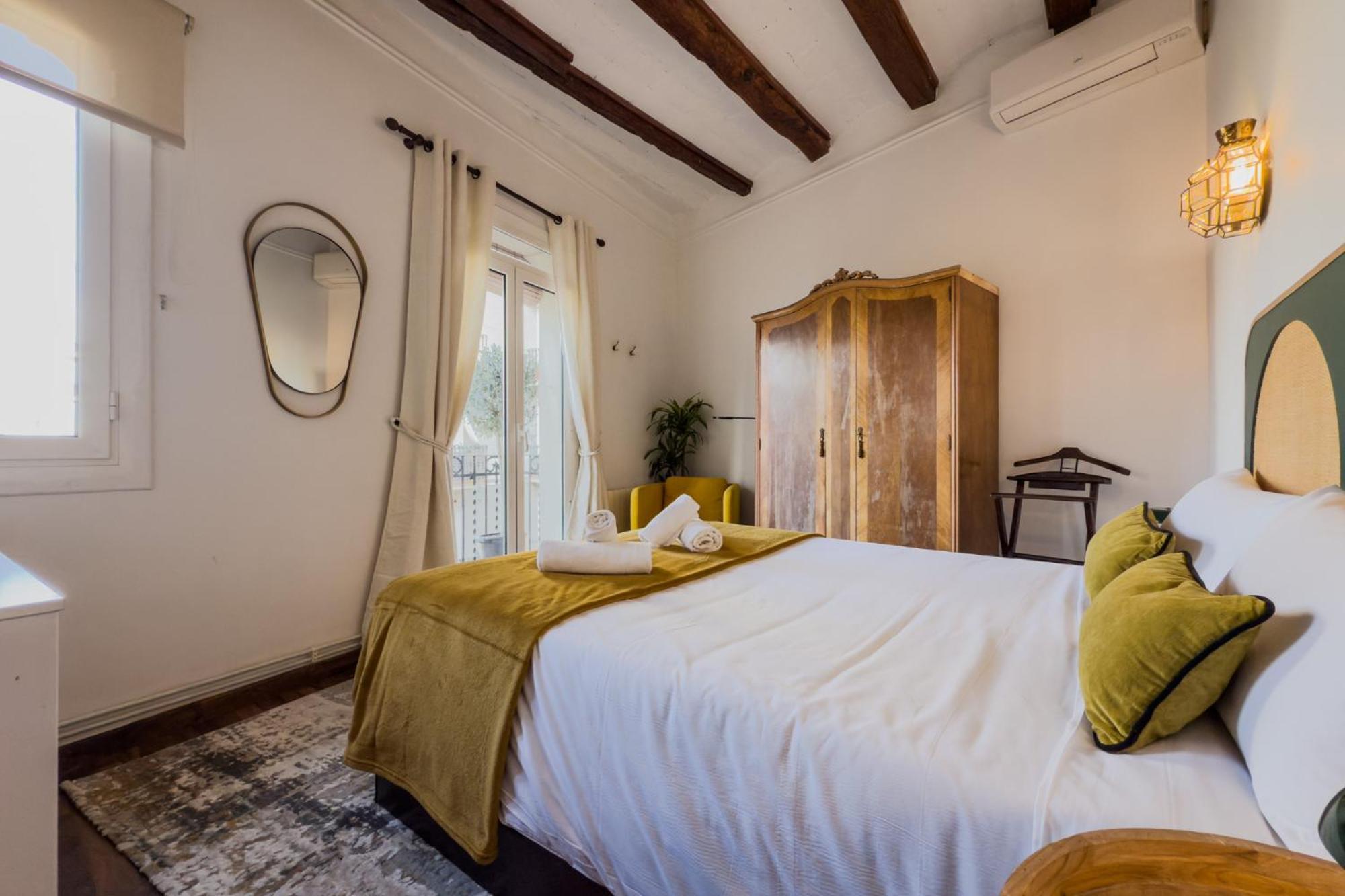 Magalhaes - Trad Flat In Poble Sec, Near Ramblas Барселона Экстерьер фото
